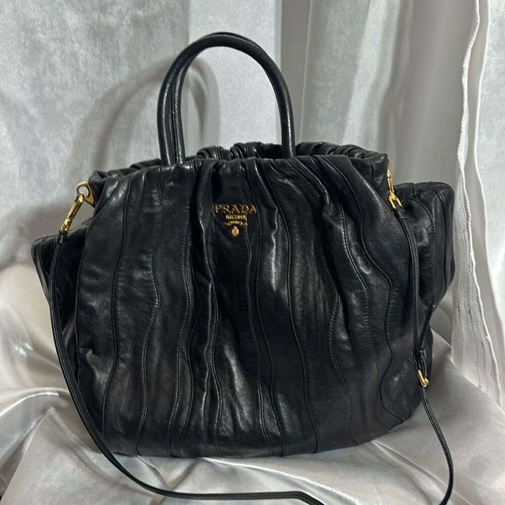 VTG Rare Pristine Prada Black waves 100% Napa Leather!!! w/dust bag